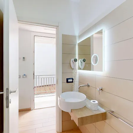 Hotel Perla Gaia 3*